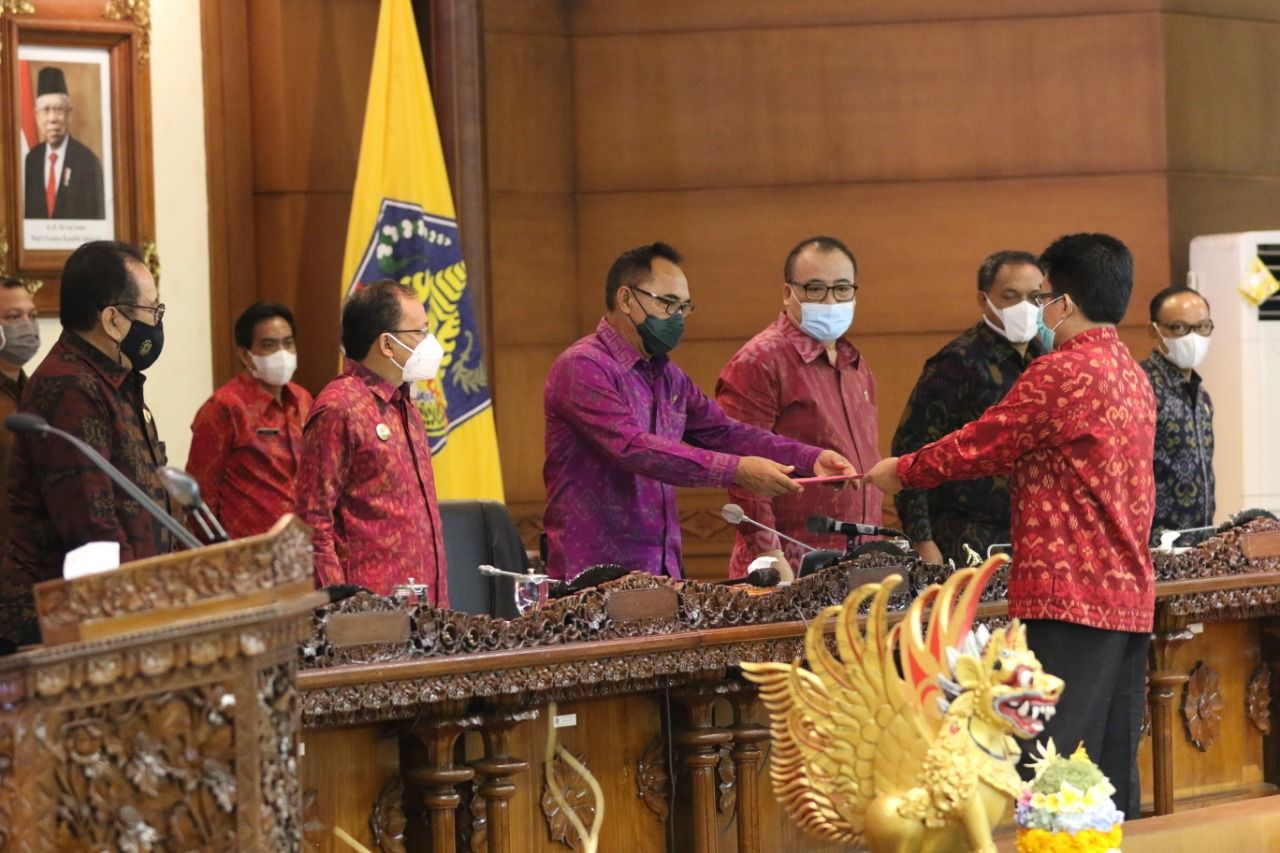 podiumnews.com-DPRD Bali Gelar Sidang Paripurna Sampaikan Raperda Inisiatif